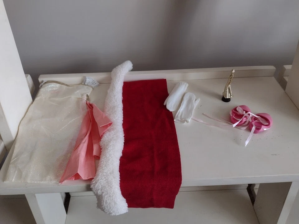 Our Generation Beauty Pagent 连衣裙,红地毯,偷鞋,鞋子,手套和奖杯 — 第 3/3 张图片