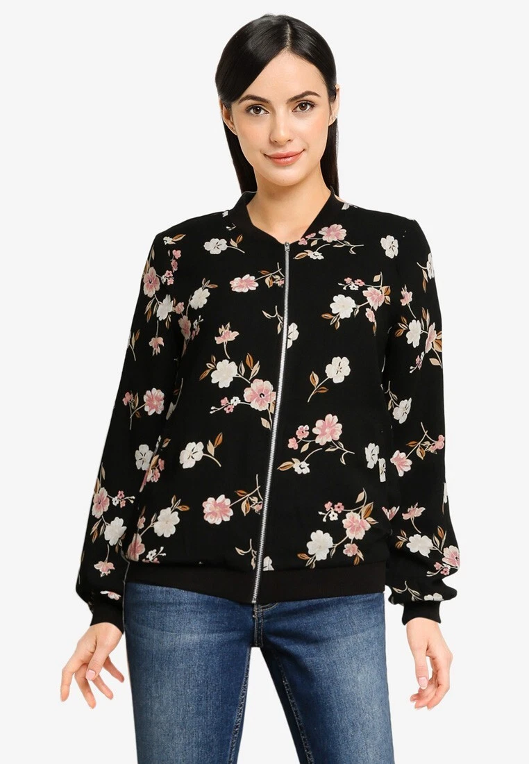 NEW Ladies Vero Moda Black floral prints Bomber Jacket. Size S M