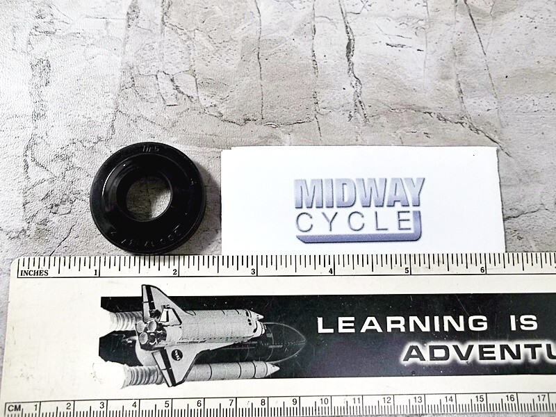 contactさん HONDA 64 - 69 S90 OEM 17X37X7 FRONT WHEEL OIL SEAL 90755-028-000