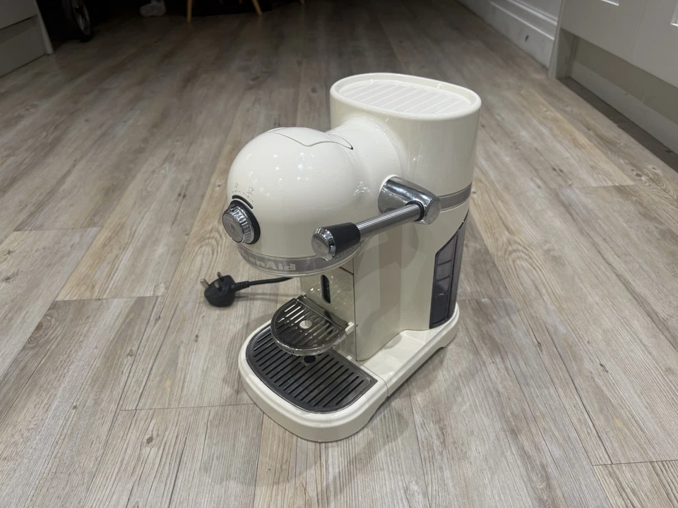 Kitchenaid Artisan Nespresso Coffee Machine Cream - Image 3 of 4