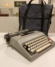 OLIVETTI LETTERA 35l TYPEWRITER. ELITE FONT. 12 cpi SPANISH LAYOUT. MEXICO 1980