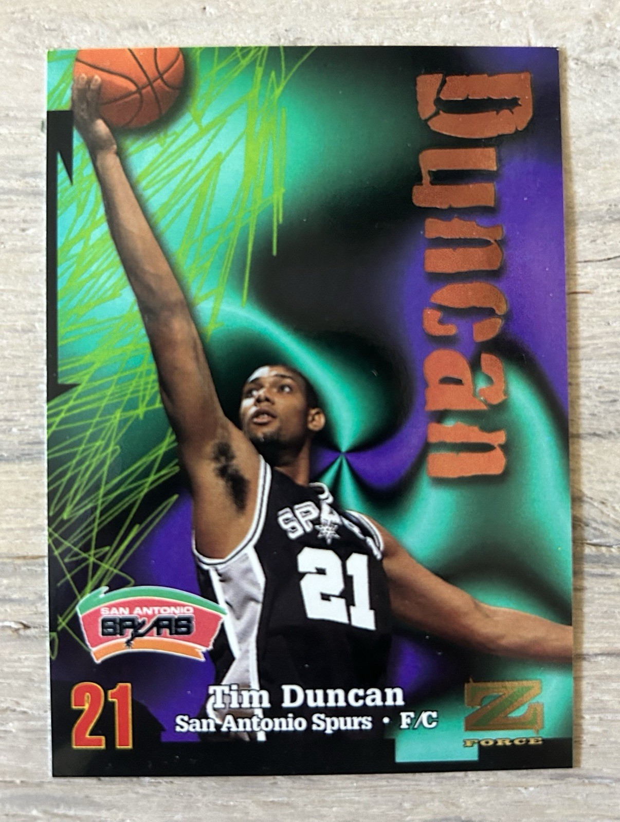 1997-98 Skybox Z-Force - Tim Duncan #111 (RC)