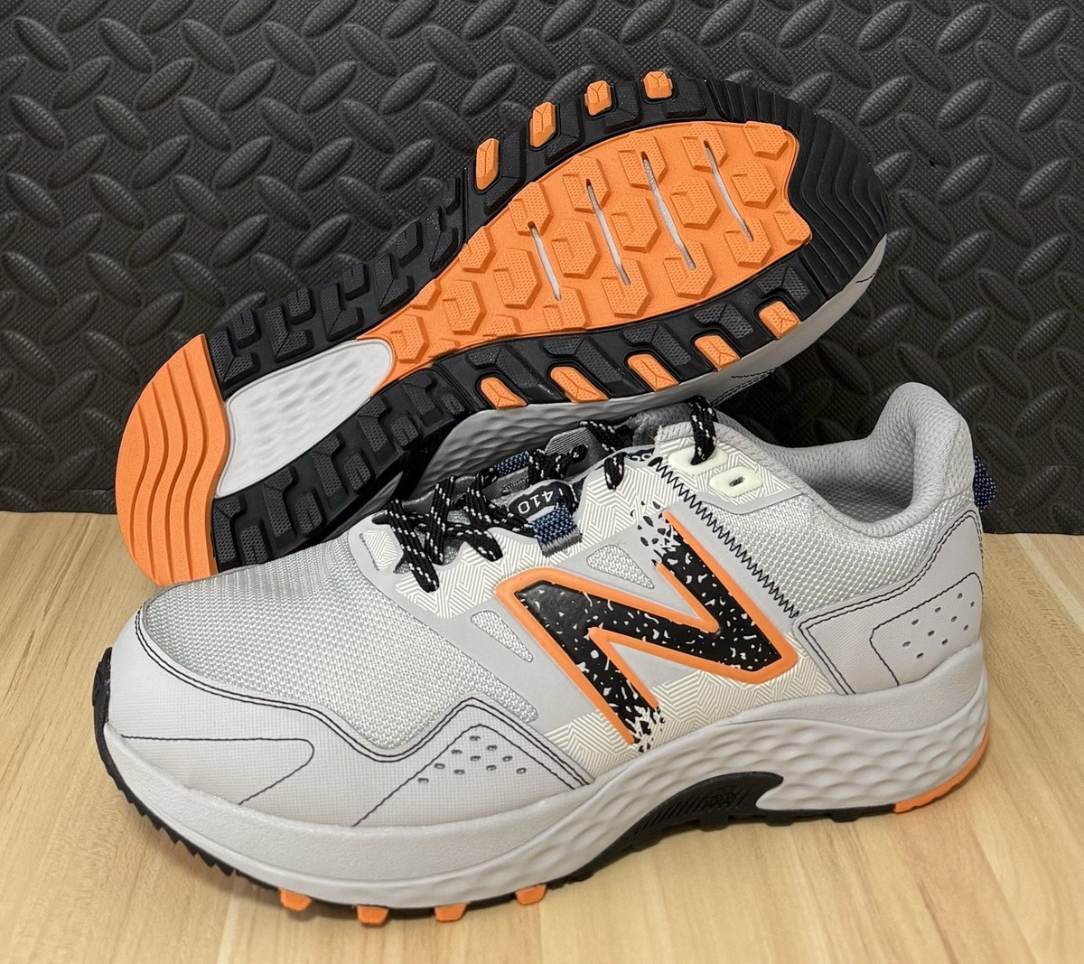 New Balance 410v8 Trail Running Shoes Gray Orange MT410CA8 Men