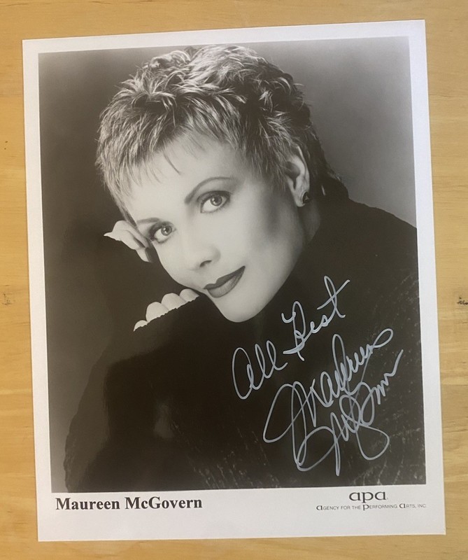 MAUREEN MCGOVERN HAND SIGNED AUTOGRAPH PHOTO 8 X 10 COA SINGER
