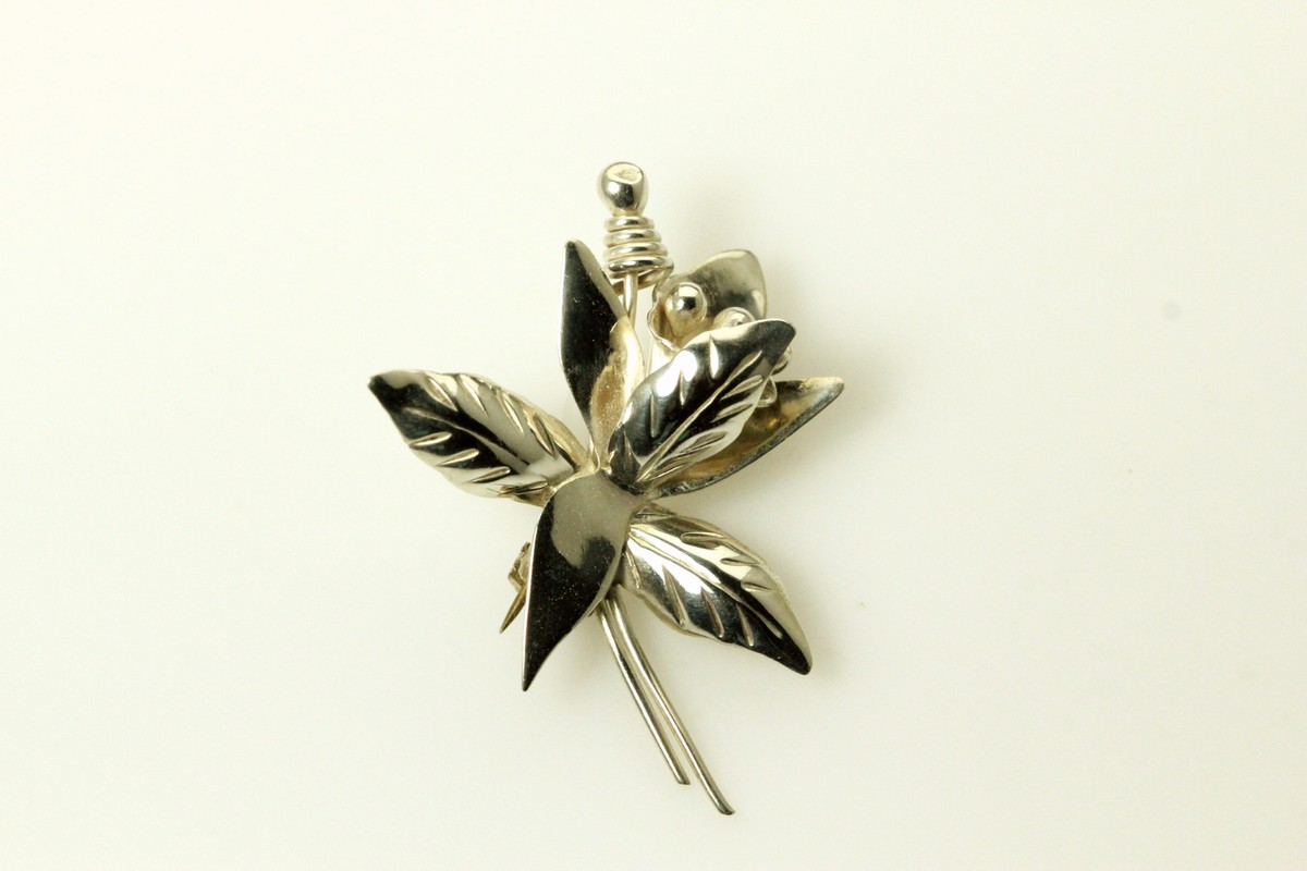 Beautiful Mexico 925 Sterling Silver Floral Brooch 3.6 Grams