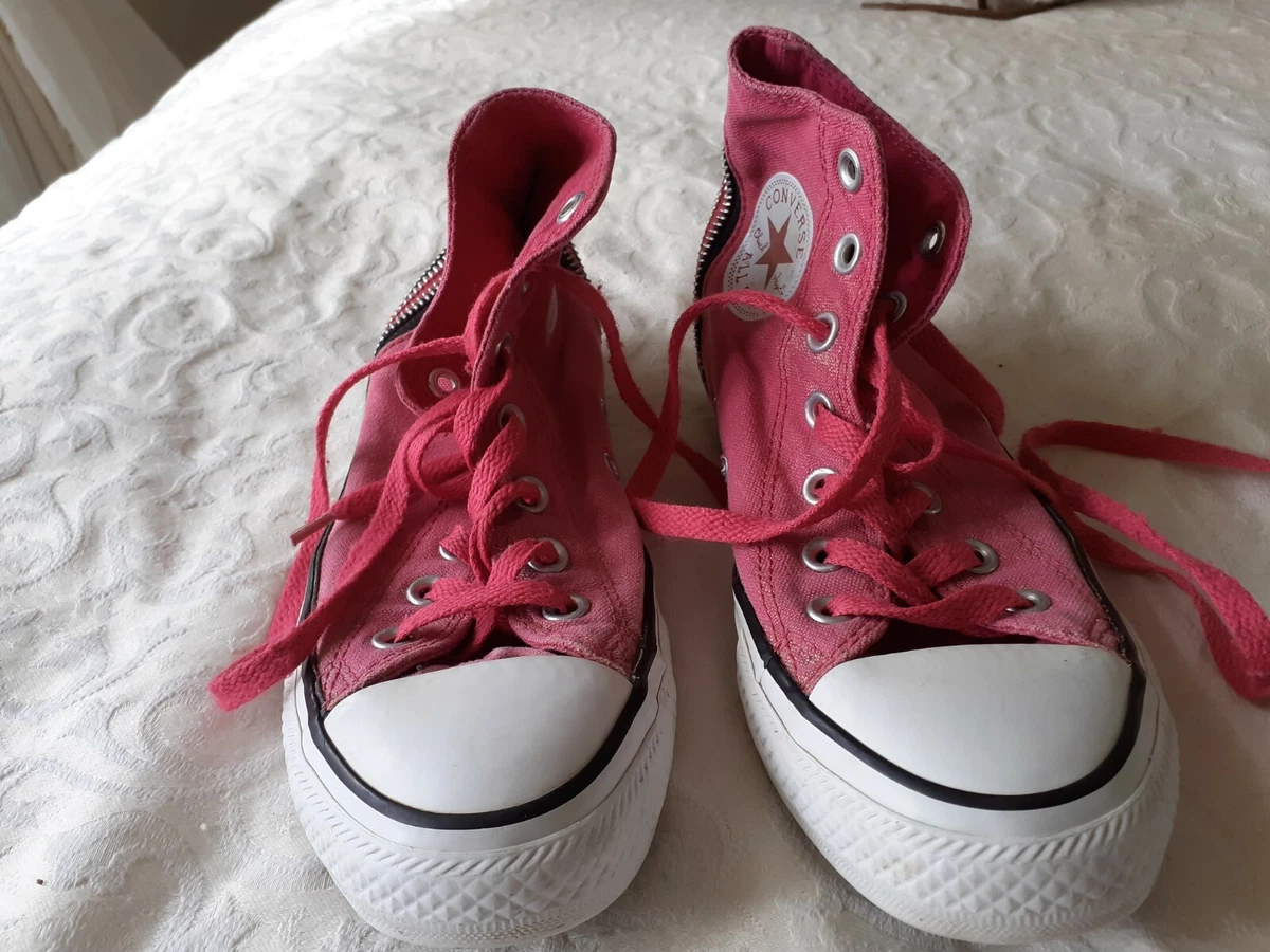 Pink 2024 converse boots