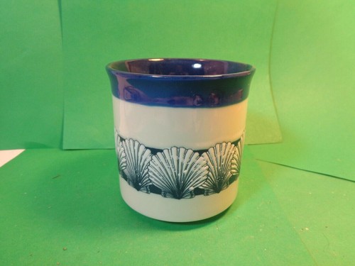 Scallop Seashell Coffee Mug (Used/EUC) - Picture 3 of 12