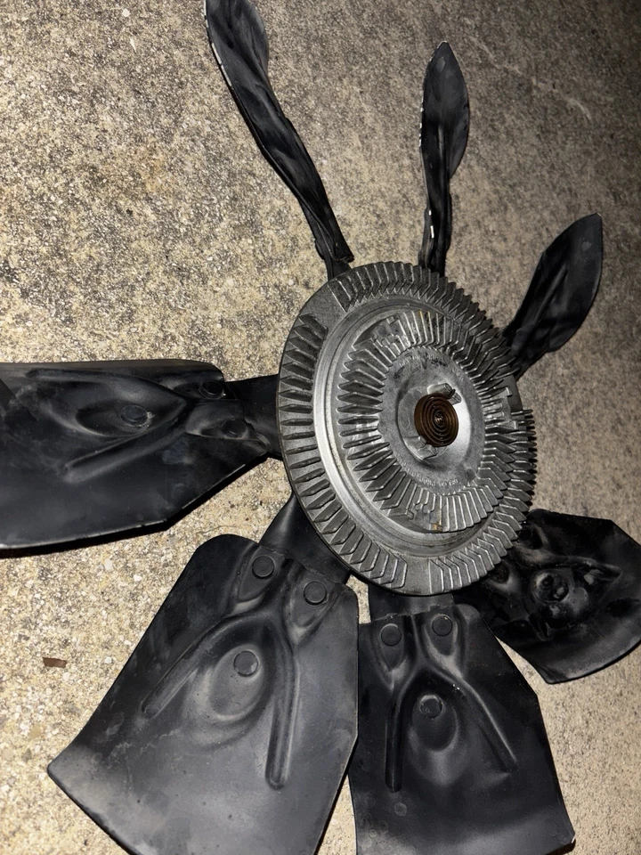 Cadillac Brougham 1990-1992 embrague ventilador radiador con hoja montaje completo OEM Foto 3 de 4