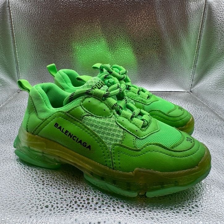 Size 30 EUR Balenciaga Triple S Clear Sole Trainer Neon  display picture 2