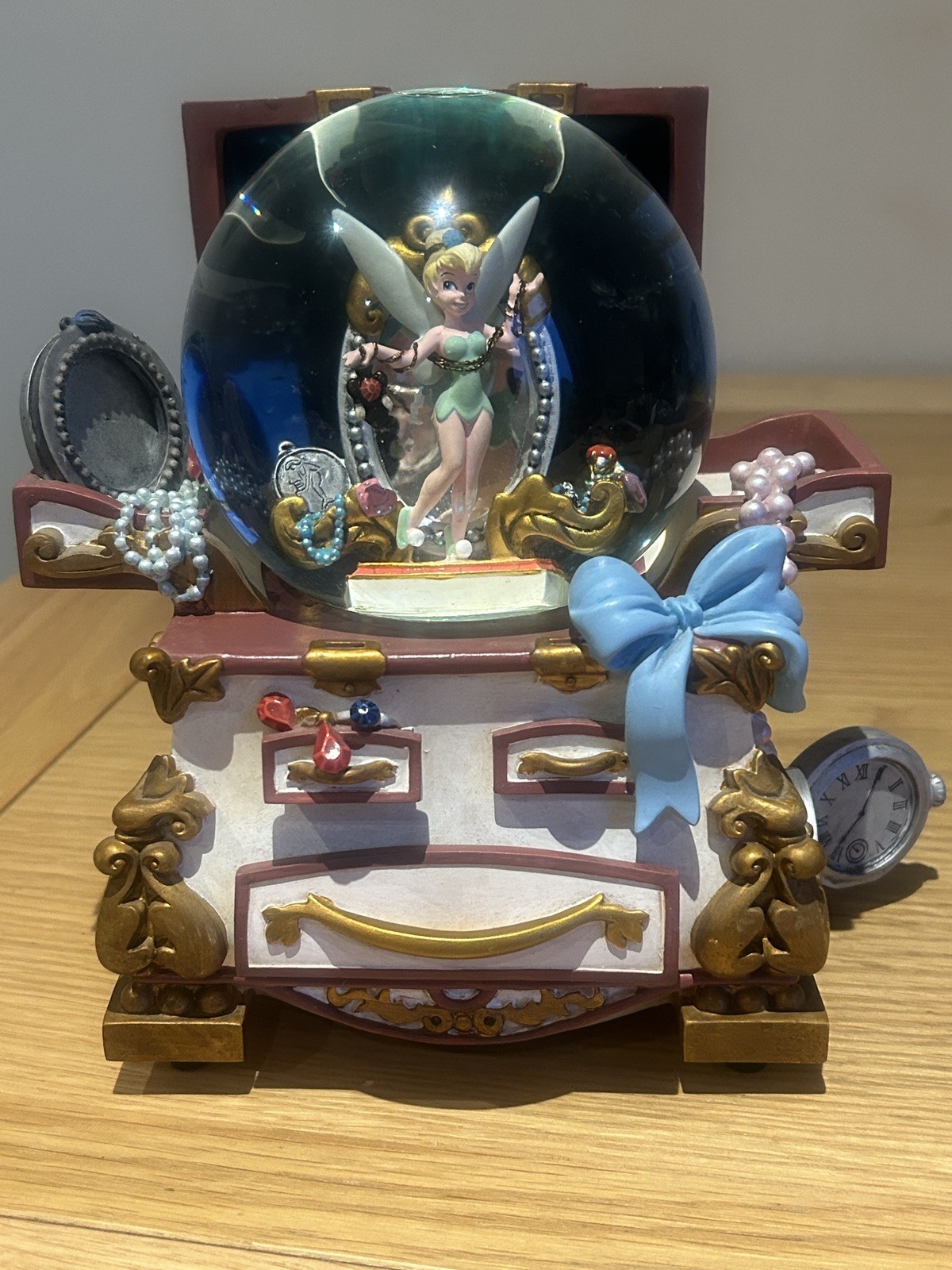 Vintage Disney Store TinkerBell Musical Snow Globe - Very good working condition