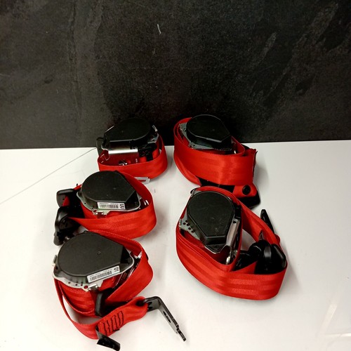 Cinturones de seguridad rojos Renault Clio MK4 2013-2019 - Juego completo delanteros y traseros - Estilo RS