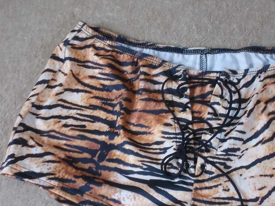 Botín corto estampado tigre tiro bajo corbata delantera descarada trasera modelado talla M 26 x 1 Foto 3 de 4