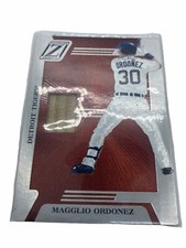 2005 Donruss Zenith Magglio Ordonez Game Used Bat Baseball Trading Card Tigers