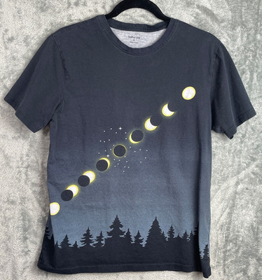 Svaha USA T Shirt Womens Small Black Moon Solar Eclipse Starry Night SS Cotton