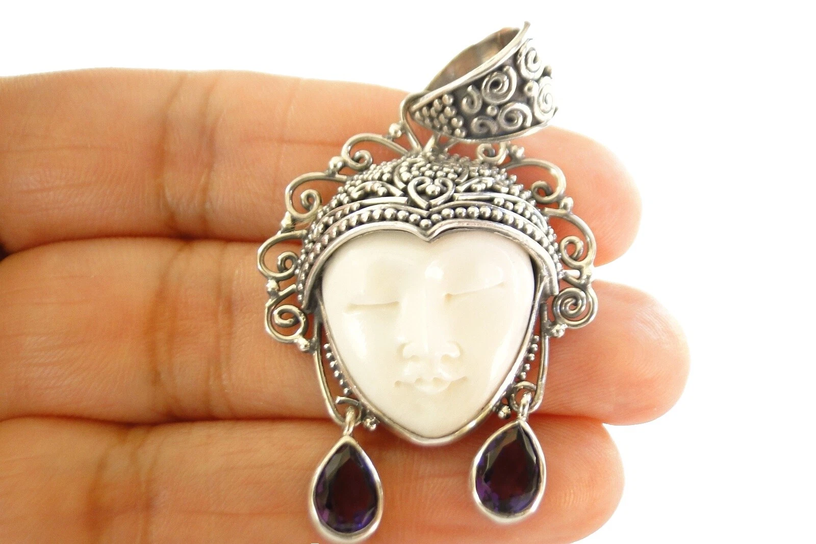 Collares y colgantes artesanales de HUESO de Amatista