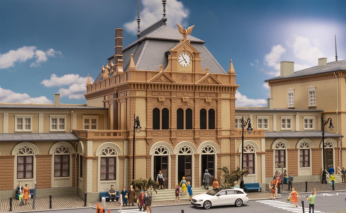 110132 Faller HO Kit of Neustadt/Weinstr. Main train station | eBay