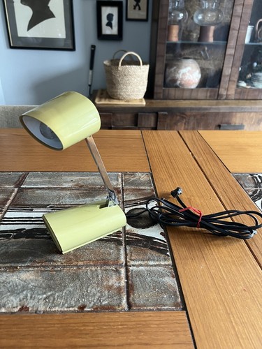Vintage MCM Green Tenson Telescoping Desk Lamp - Picture 2 of 13