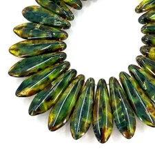 25 Dagger Jade Swirl Piscasso Czech Glass Beads Opaque Yellow / Jet 16x5mm