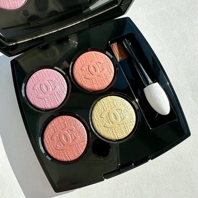 Chanel Eyeshadow 4 Hole Limited Edition Very Beautiful Texture, Gallery  posted by MimiLovesLuxe