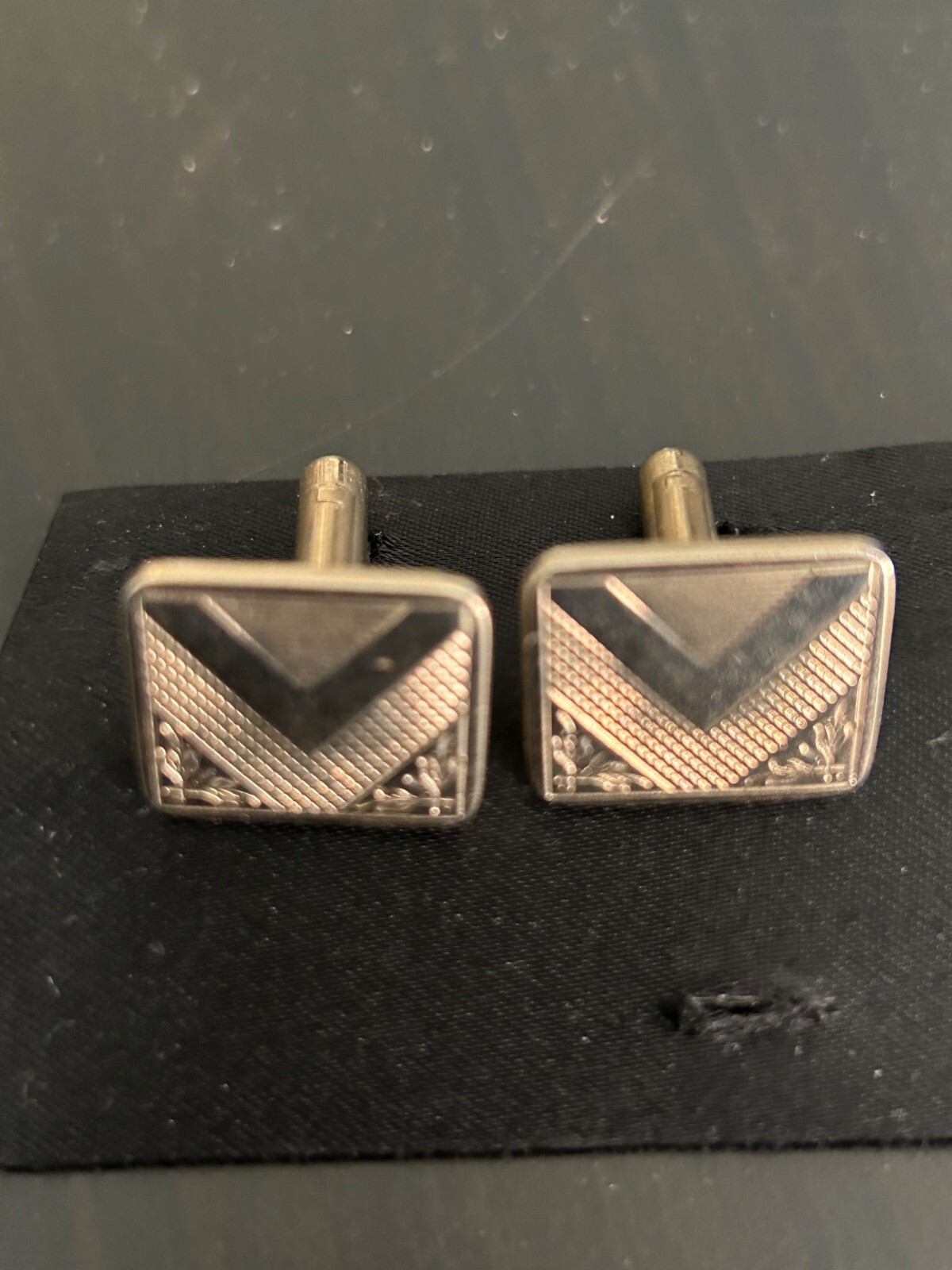 Rectangular Gold-Toned Chevron Pattern Cufflinks … - image 4