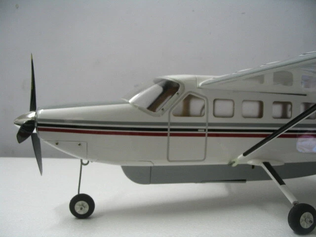 Cessna Caravan 208B 46" Wing R/C Airplane kit - Image 4 of 4