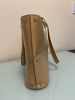 【TOD'S】BEIGE LEATHER TOTES Tod's Studded Leather Tote Beige | eBay