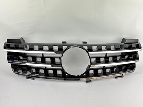 For Mercedes W164 Grill M-Class front Bumper Grille ML320 350 7 Hole 2005 - 2008