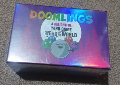 Doomlings 2020 First Edition Purple - Kartenspiel - Brandneu Sealed Ungeöffnet