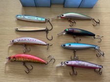 Set   8 Minnow Plugs With 1 Case