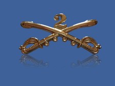2nd CAVALRY SWORDS SABERS  MILITARY HAT PIN 2nd CAVALRY REGIMENT BADGE 