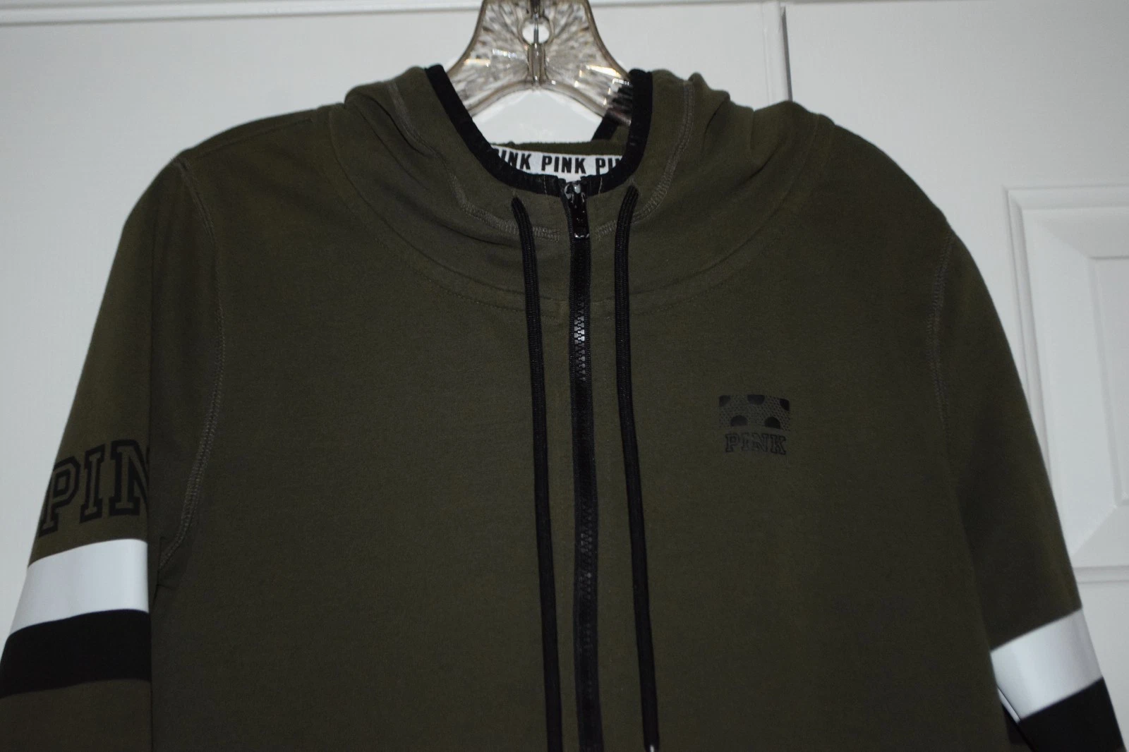 UNDERCOVER Giacca con cappuccio Victoria's Secret ROSA taglia M verde oliva zip davanti