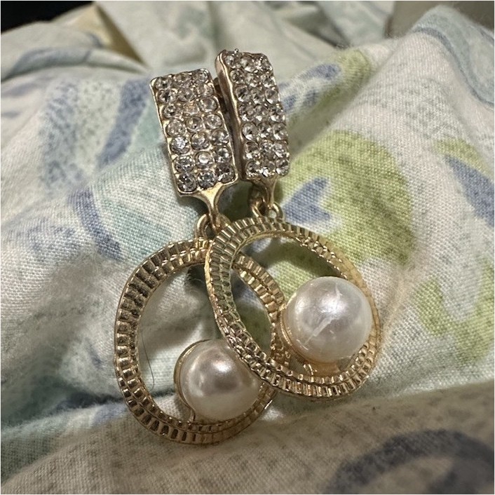 Vintage Gold Tone Dangle Drop Earrings White Round Pearl & Rhinestone Pavé Oval
