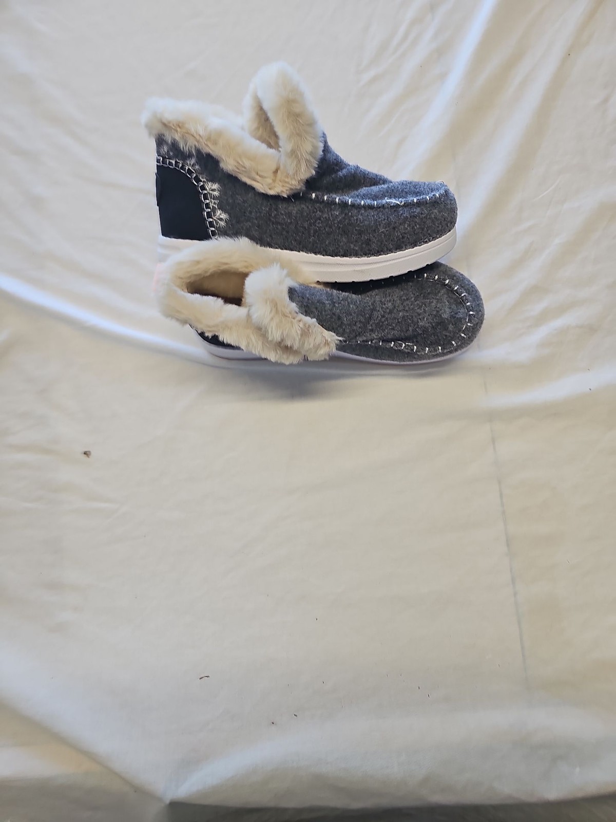 Grey Felt Moccasin Slippers with Faux Fur Lining size approx7 Y882 image 2