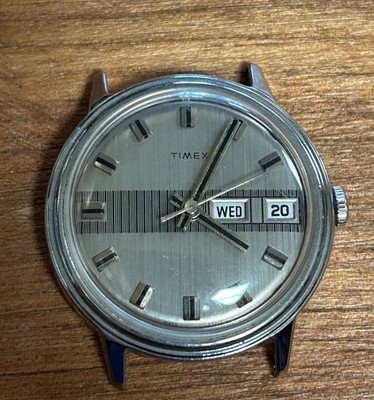 vintage 1975 Timex mercury day date manual wind watch model 16850 barcode style