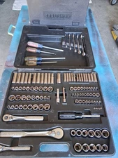 Vintage Craftsman 120pc SAE/Metric Mechanics Tool Set  Sockets Ratchet WRENCH US