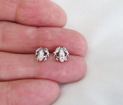 Sterling Silver 8.5mm Frog with Hypo-Allergenic Post stud earrings.