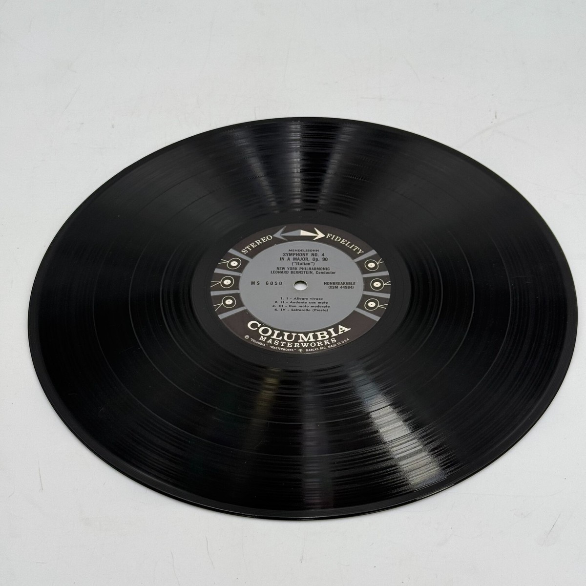 【中古】 Modern Masters LeonardBernstein ,ColumbiaSymphonyOrchestra LEONARD BERNSTEIN & THE COLUMBIA SYMPHONY ORCHESTRA MODERN