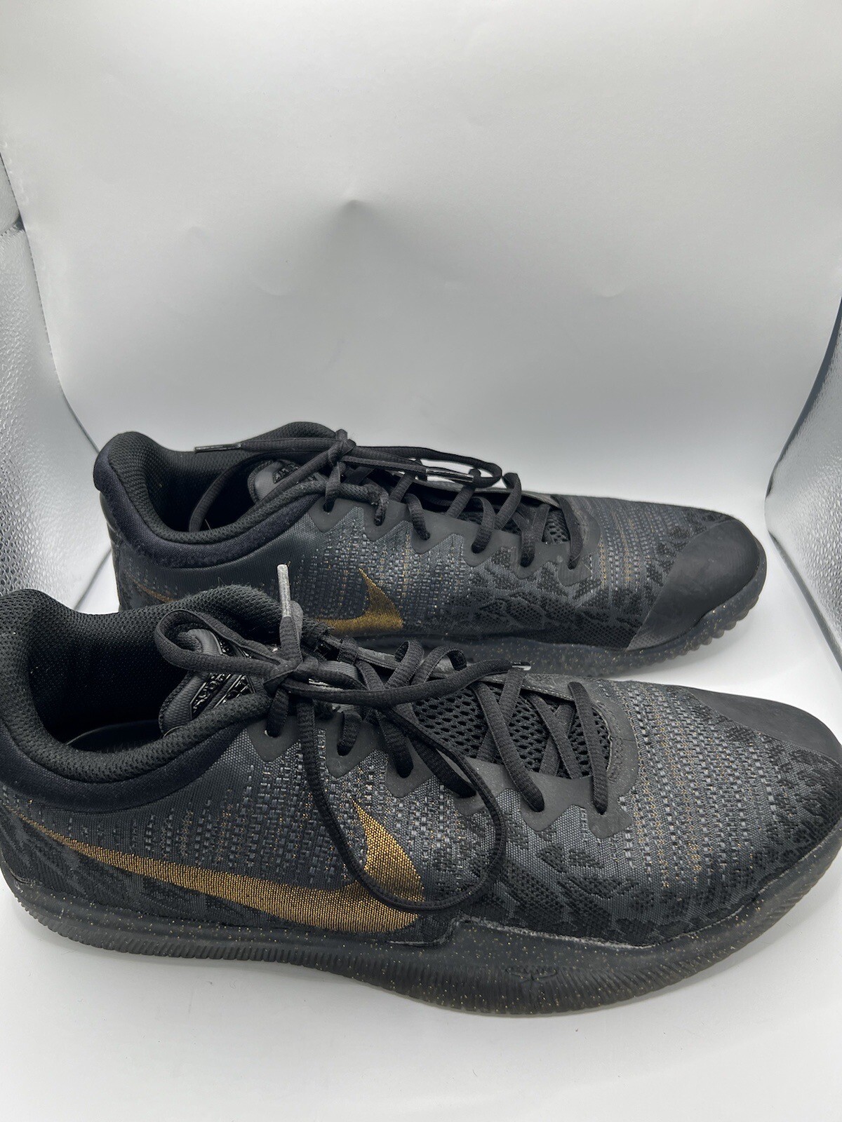 kobe mamba rage black and gold