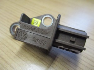 4l0959651 датчик удара