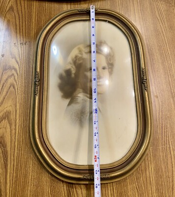 Vintage Curved Convex Bubble Glass Gold Wood Picture Frame 17 3/4