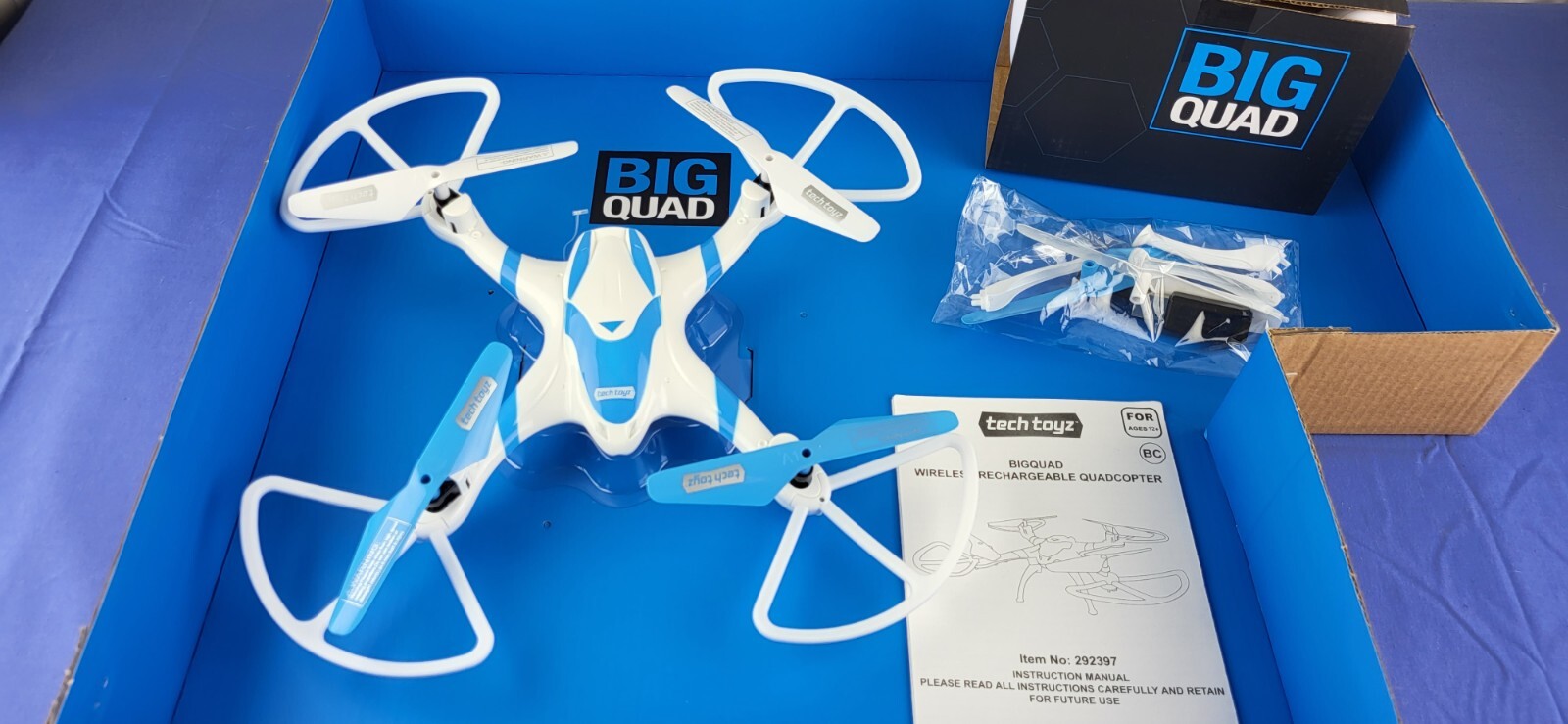 Tech Toyz Big Quad 2.4GHz Wireless Rechargeable Helicopter LED Lights