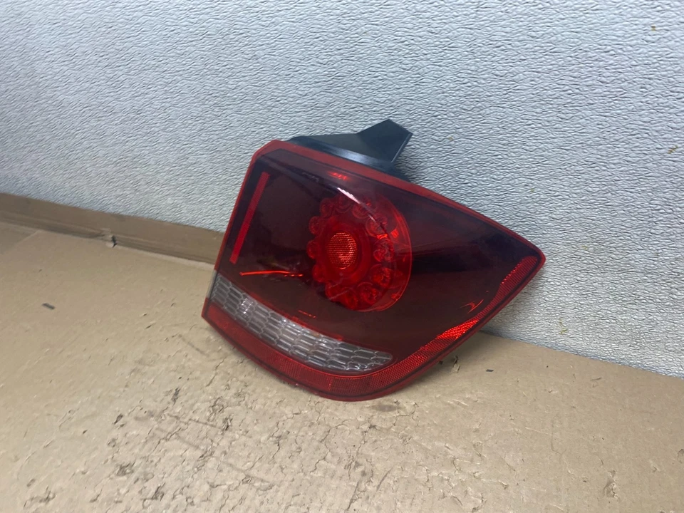 Luz trasera LED 2011-2020 Dodge Journey pasajero derecho lado derecho OEM U2367 DW Foto 2 de 4