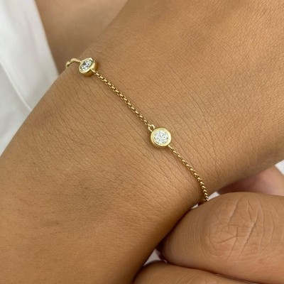 Charm Bracelet Yellow Gold 0.7ct F/VS2 Round Brilliant Cut Lab Created Diamond