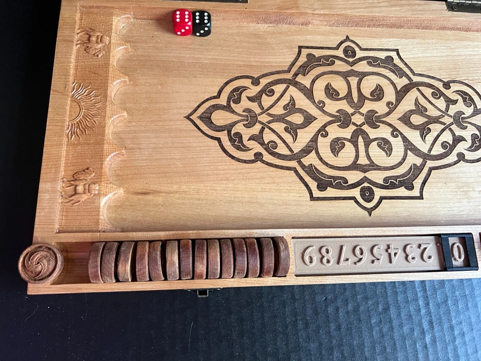 Juego de Backgammon Artesanal • Tablero de Madera Tallada Estilo Oriental • 19" x 9.5" Foto 3 de 4
