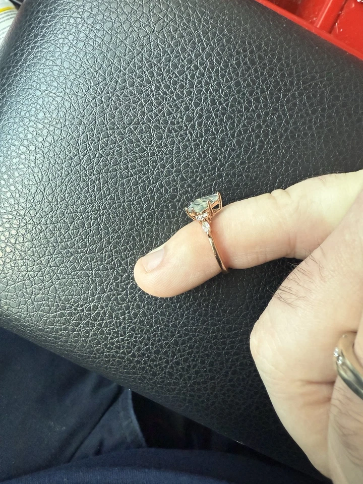 Anillo de diamantes de ágata musgo de oro rosa de 10k Foto 2 de 4