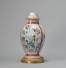 Antique 18C Chantilly French porcelain Kakiemon style Vase Birds in Garden