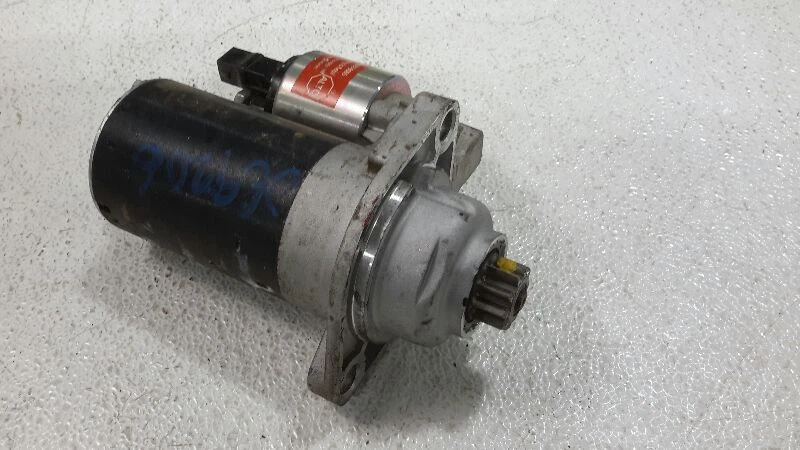 Motor de arranque usado se adapta a: Volkswagen Jetta City Canadá 2004 solo 2,0 L MT grado A Foto 3 de 4