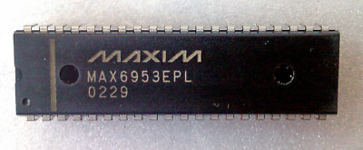 MAX6953EPL 2-Wire Interfaced 2.7V to 5.5V 4-Digit 5x7 Matrix LED Driver (DIP40)