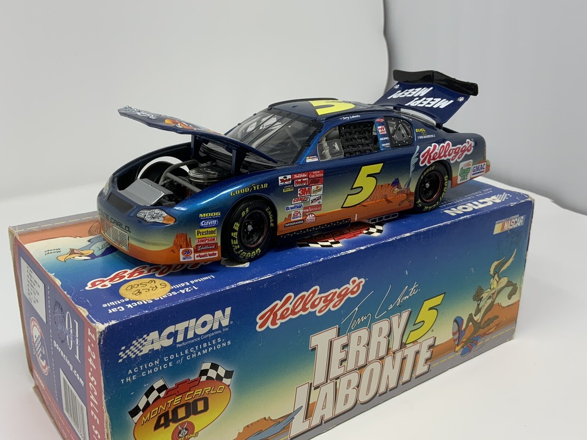 Terry Labonte #5 Kellogg's Looney Tunes Road Runner 2001 NASCAR 1