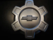 Chevy Chevrolet Silverado Genuine OEM Factory Center Cap 84173372 2019 - 2024